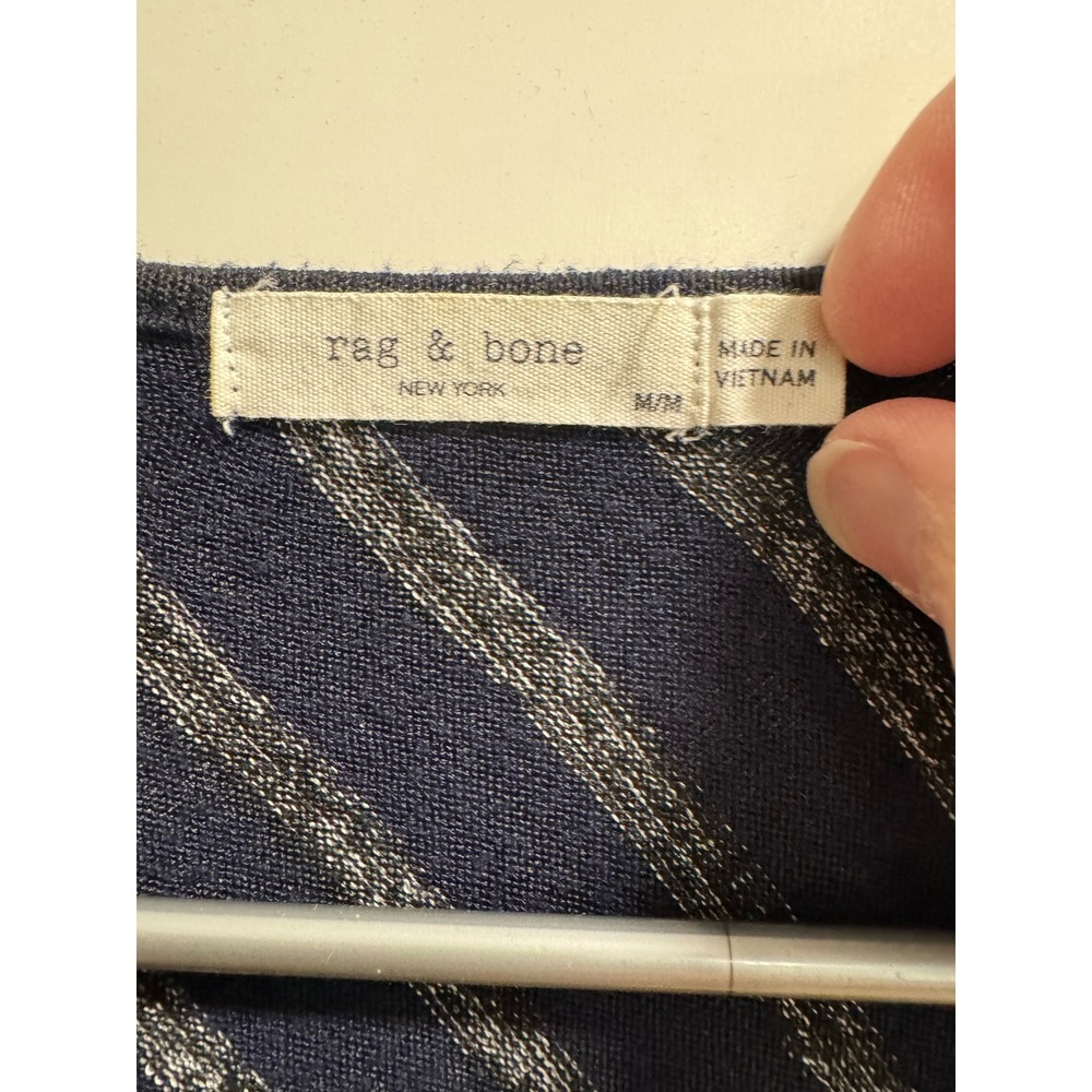 Rag & Bone Navy Blue Silver Diagonal Stripe V-Neck Long Sleeve Top Size Medium - Picture 3 of 5